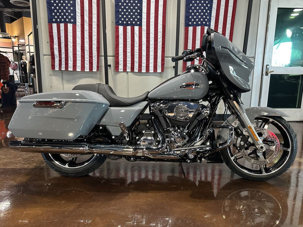 Street Glide®