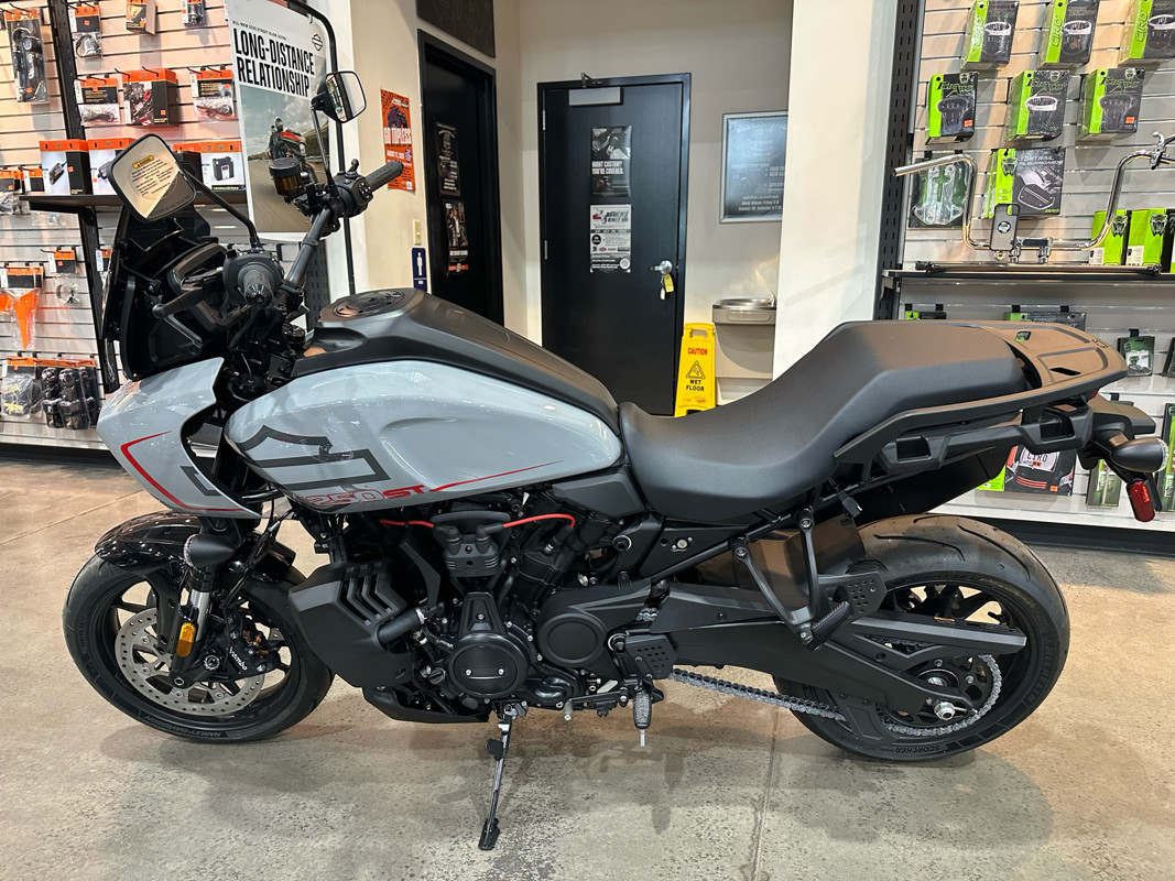 Pan America® 1250 ST