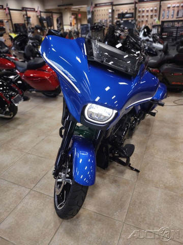 Street Glide®