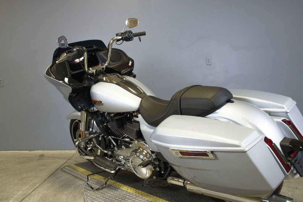 Road Glide®