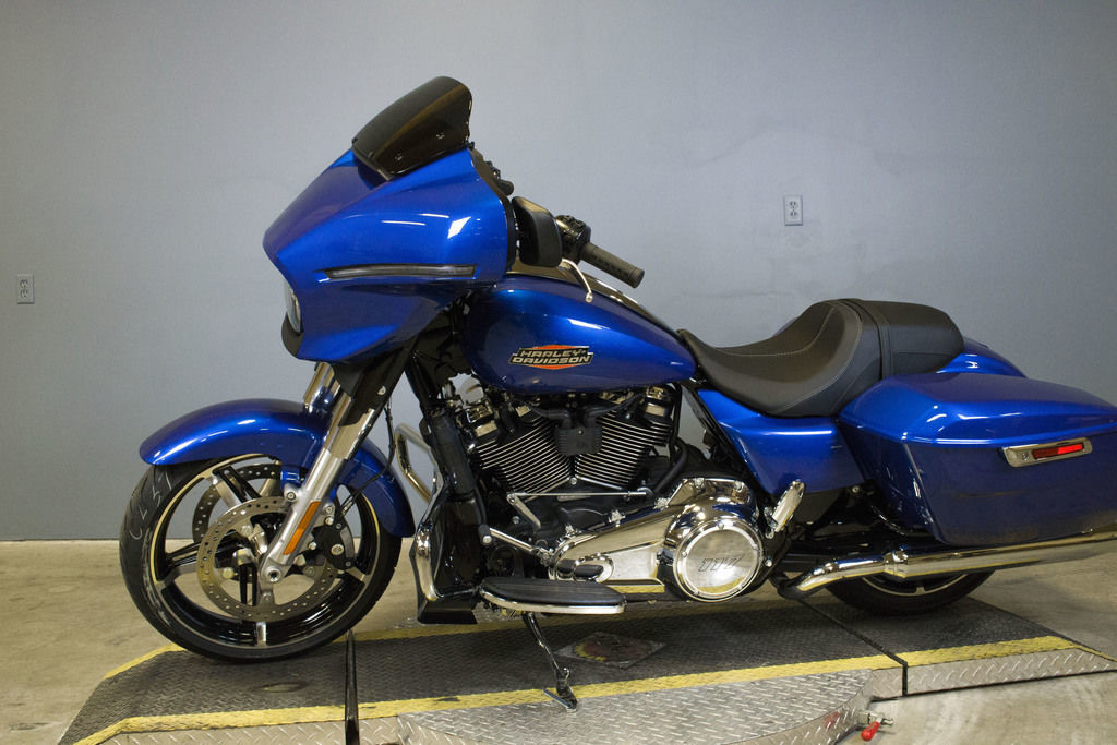 Street Glide®