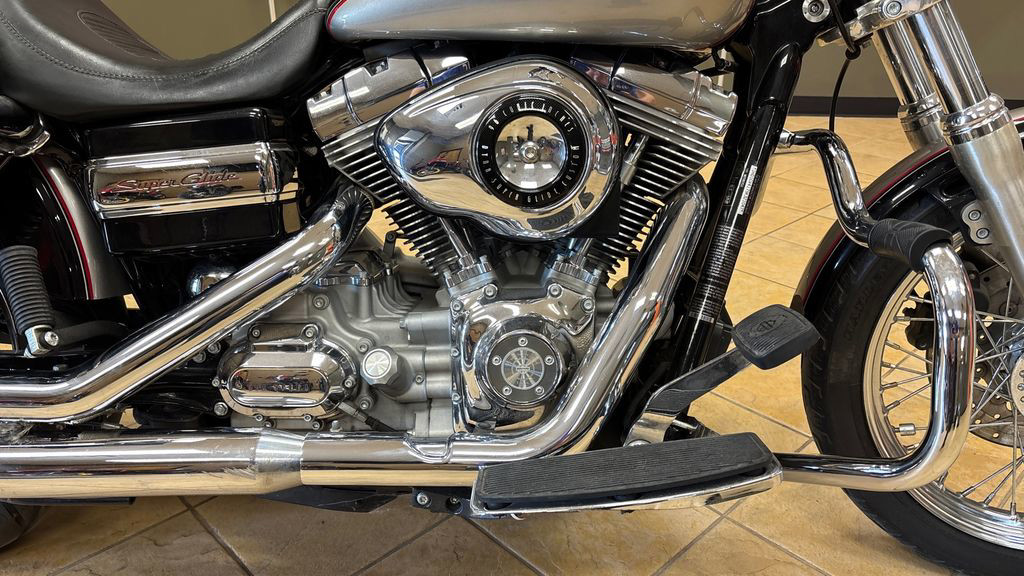Dyna® Super Glide® Custom