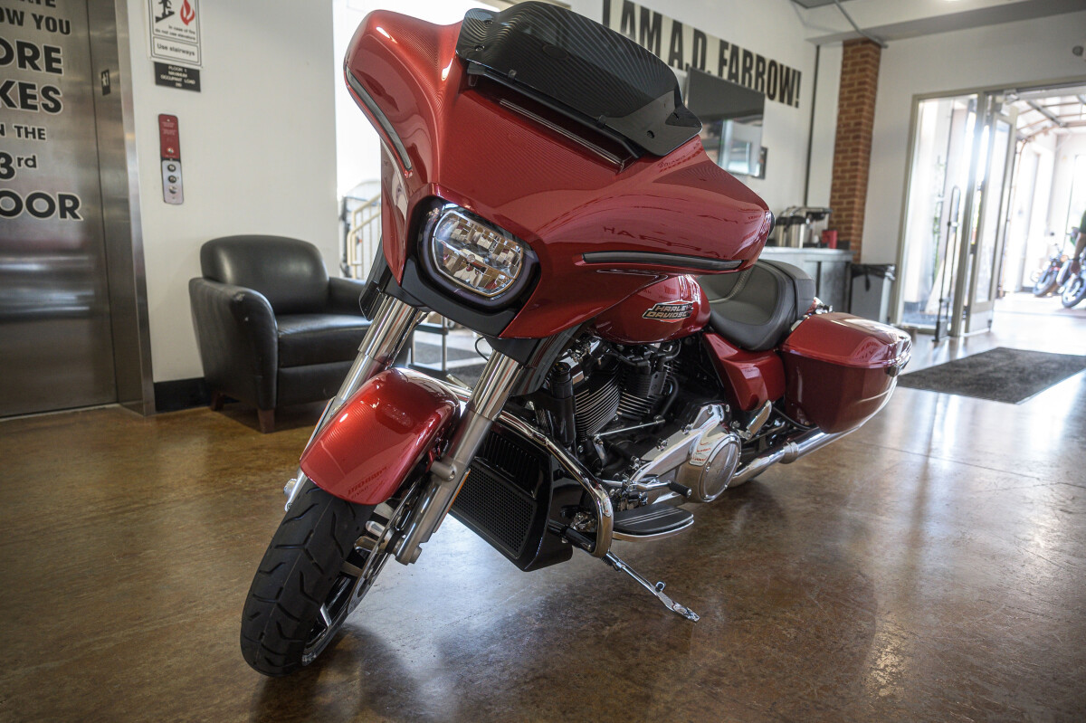 Street Glide®