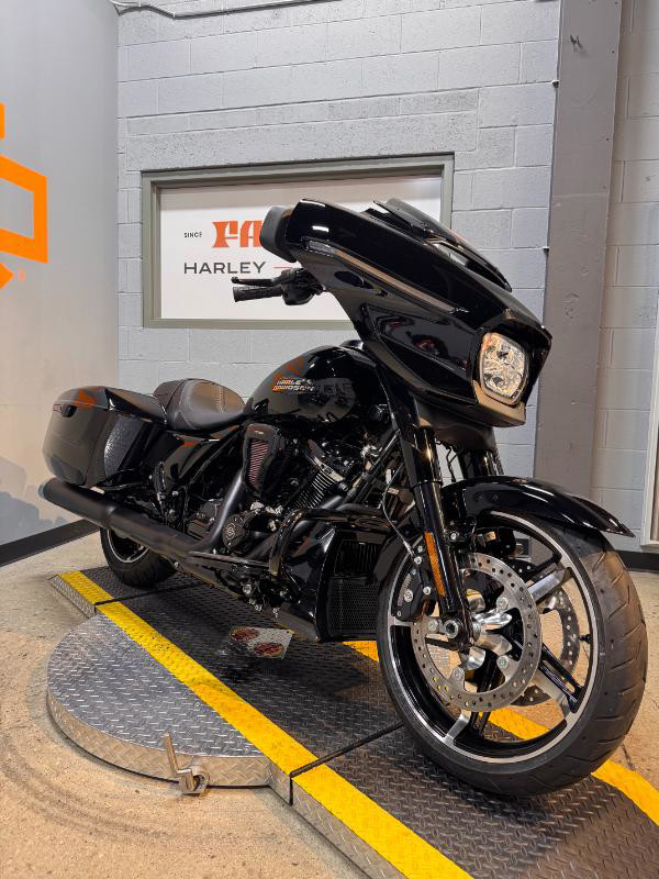 Street Glide®