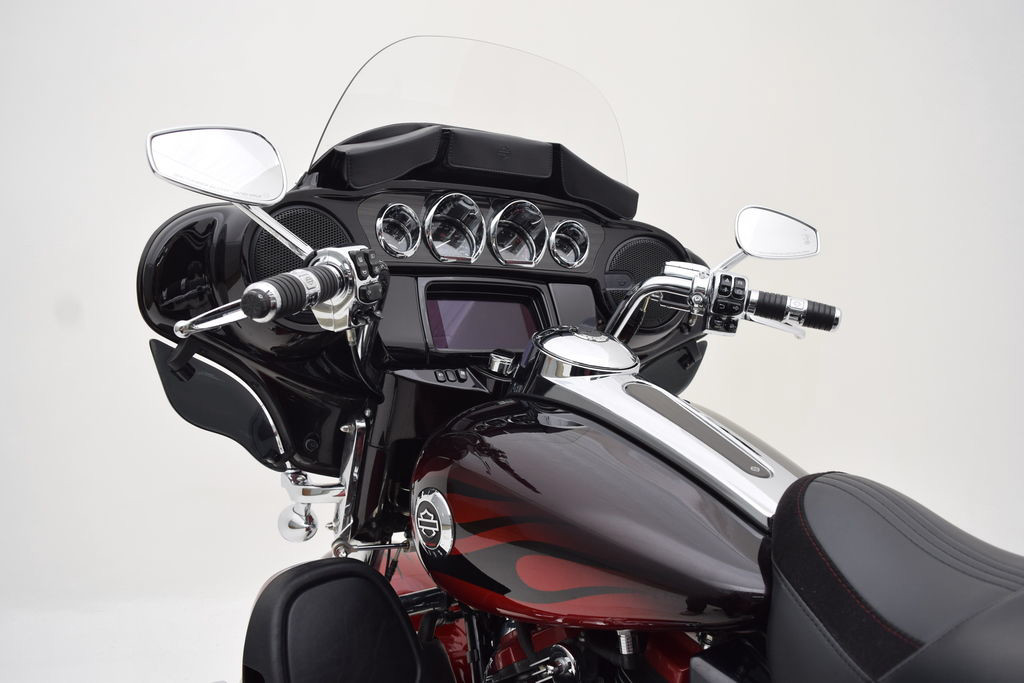 CVO® Tri Glide®