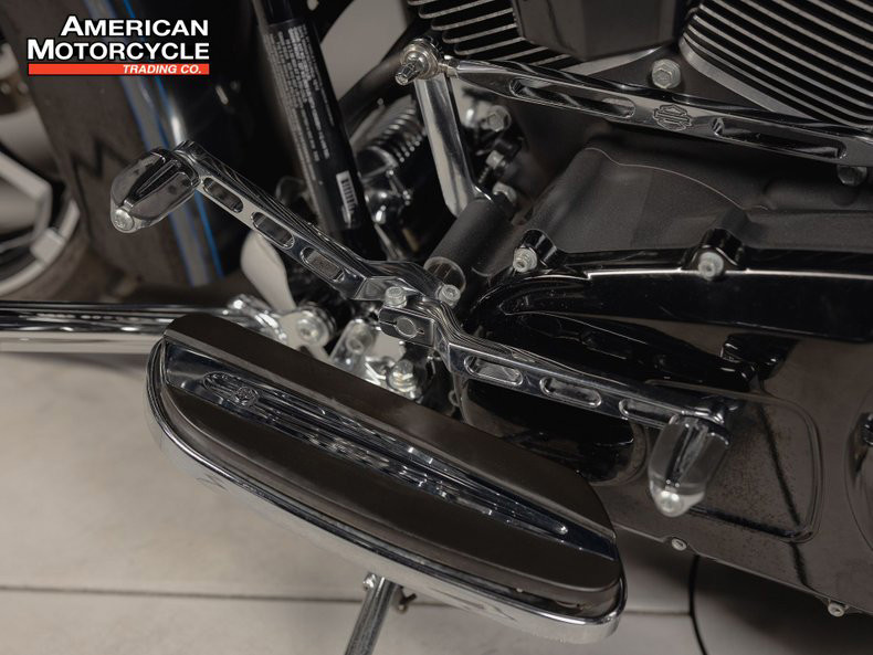 CVO™ Road Glide® Custom 