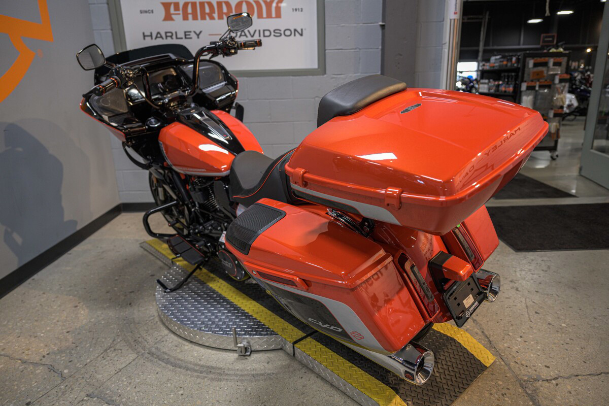 CVO® Road Glide®
