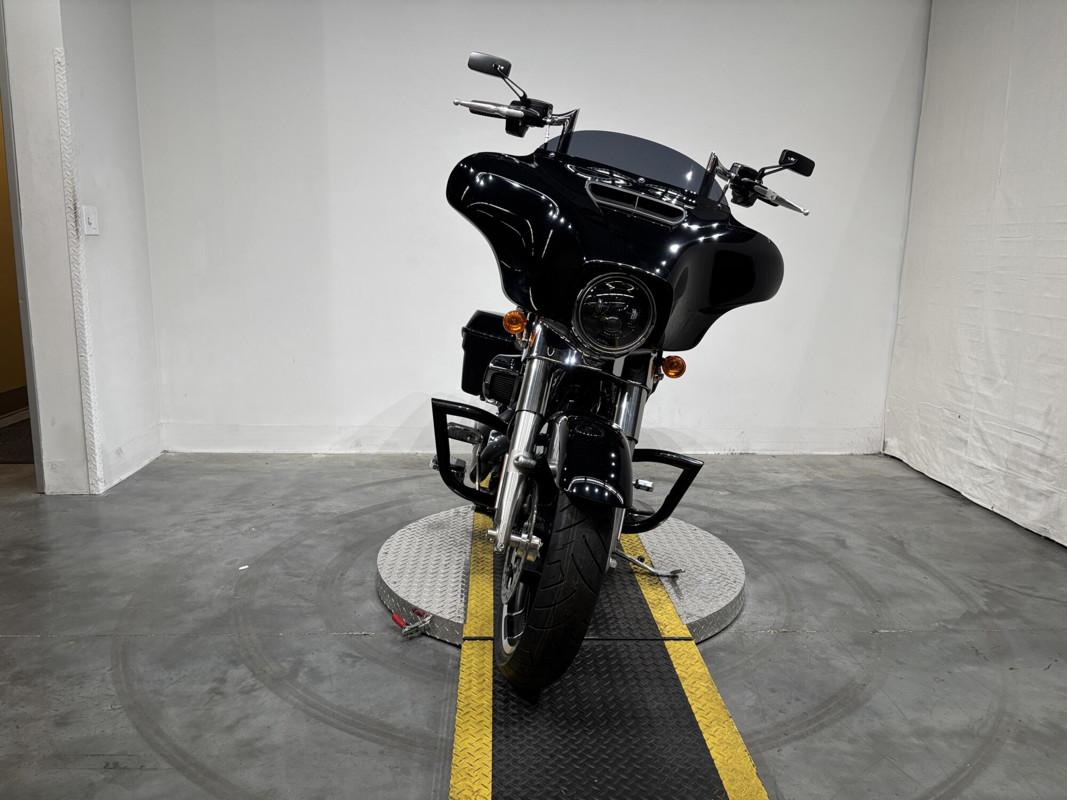 Street Glide®