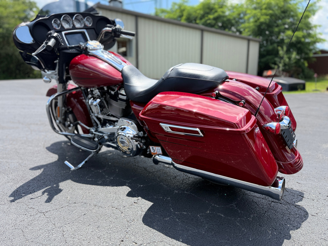 Street Glide®