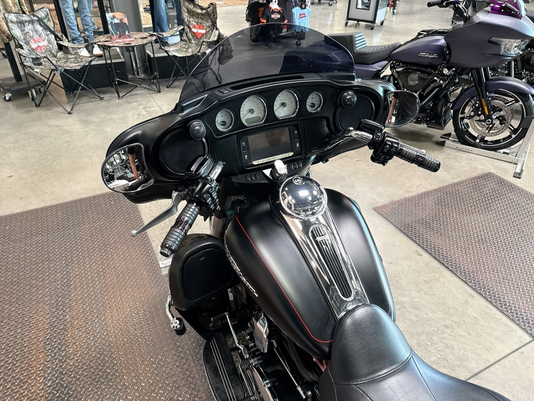 Street Glide® Special