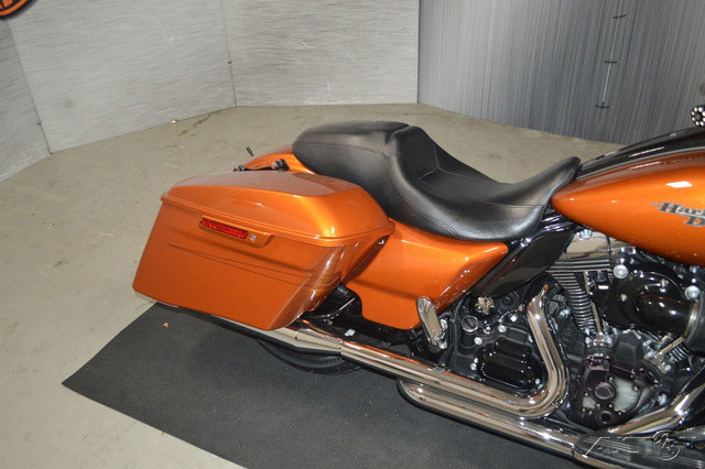 Street Glide®