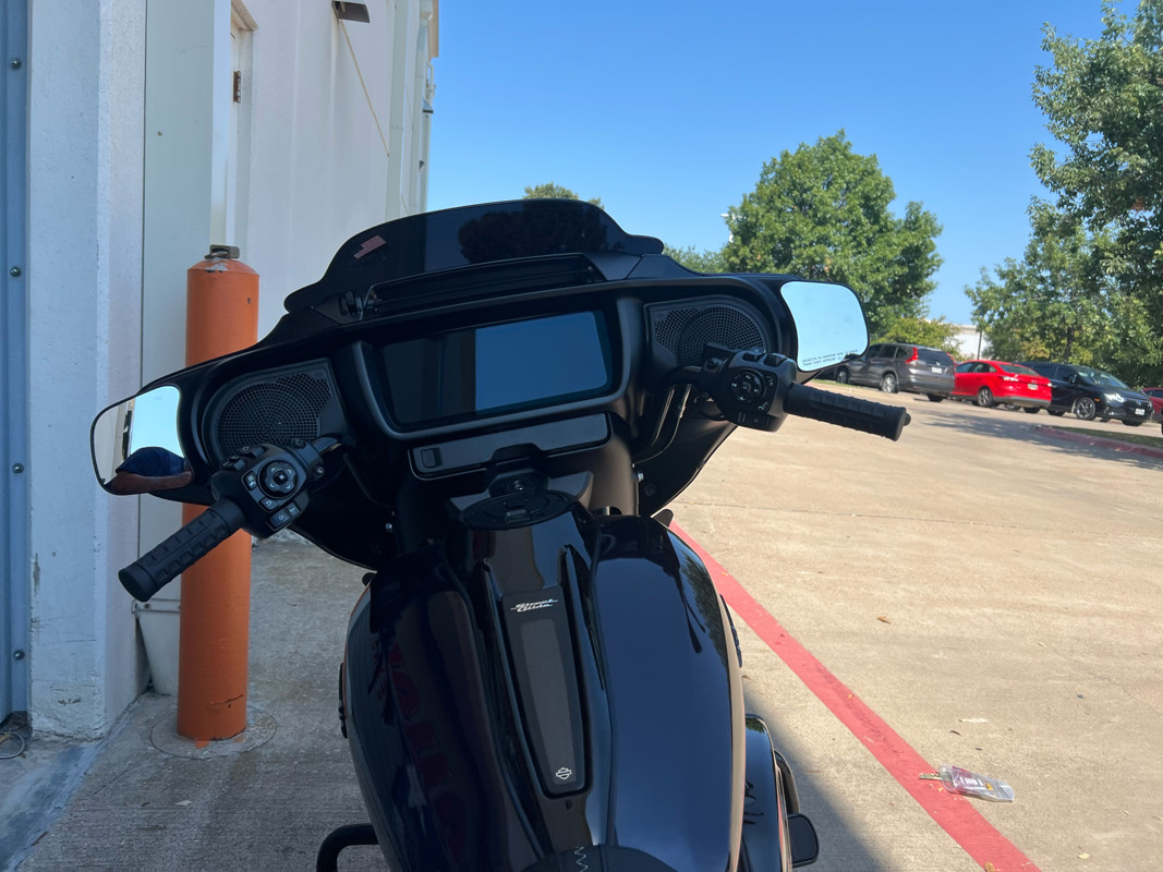 Street Glide®