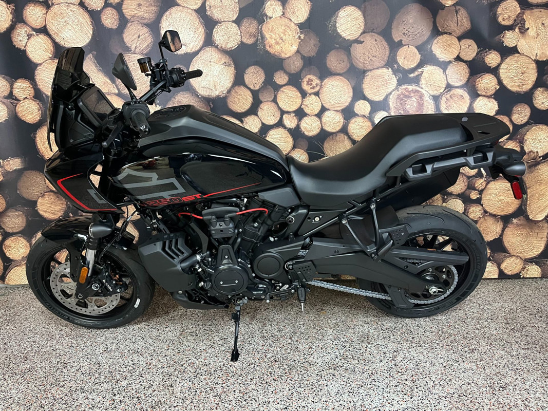 Pan America® 1250 ST
