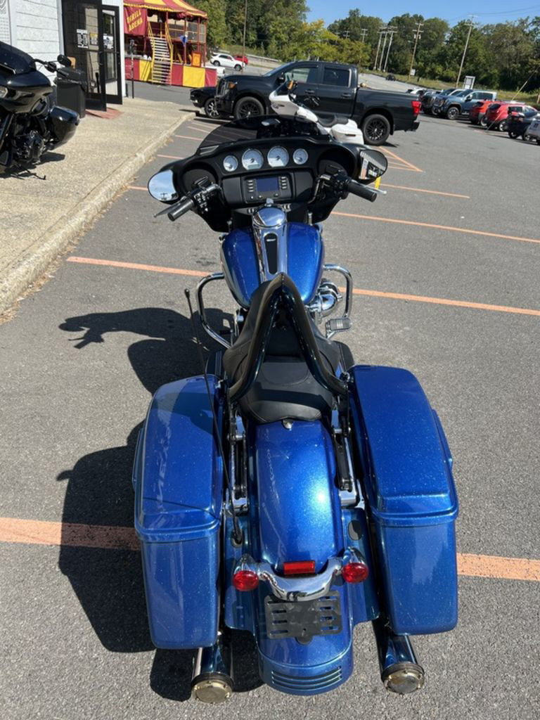 Street Glide®