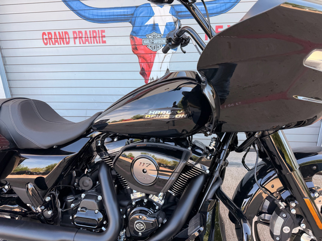 Road Glide®
