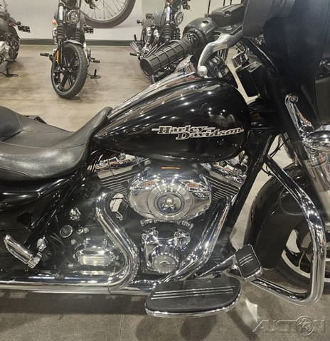 Street Glide®