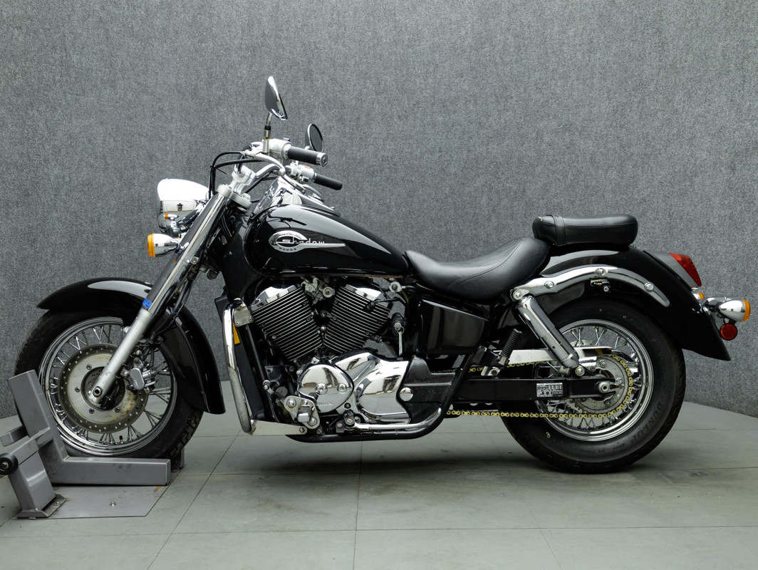 Shadow 750 ACE Deluxe