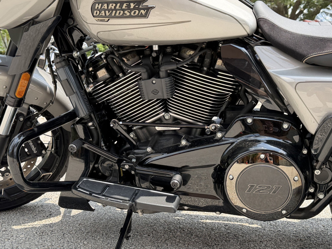 CVO® Street Glide®
