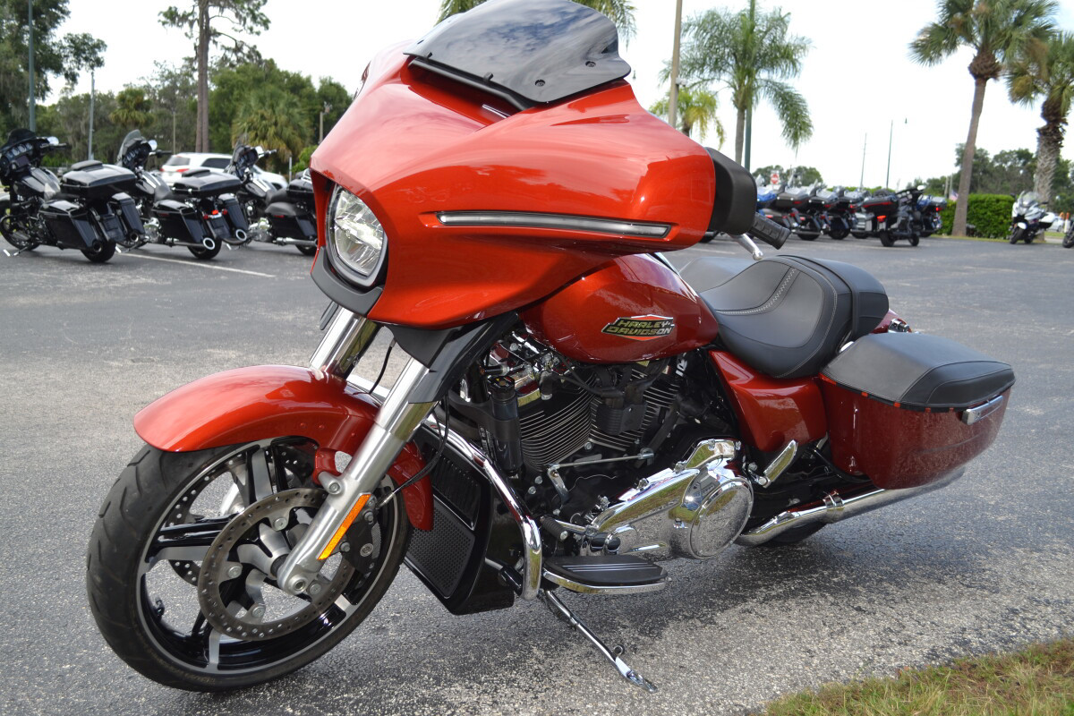 Street Glide®