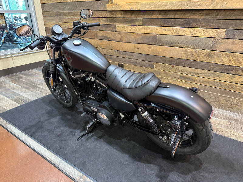 Iron 883®