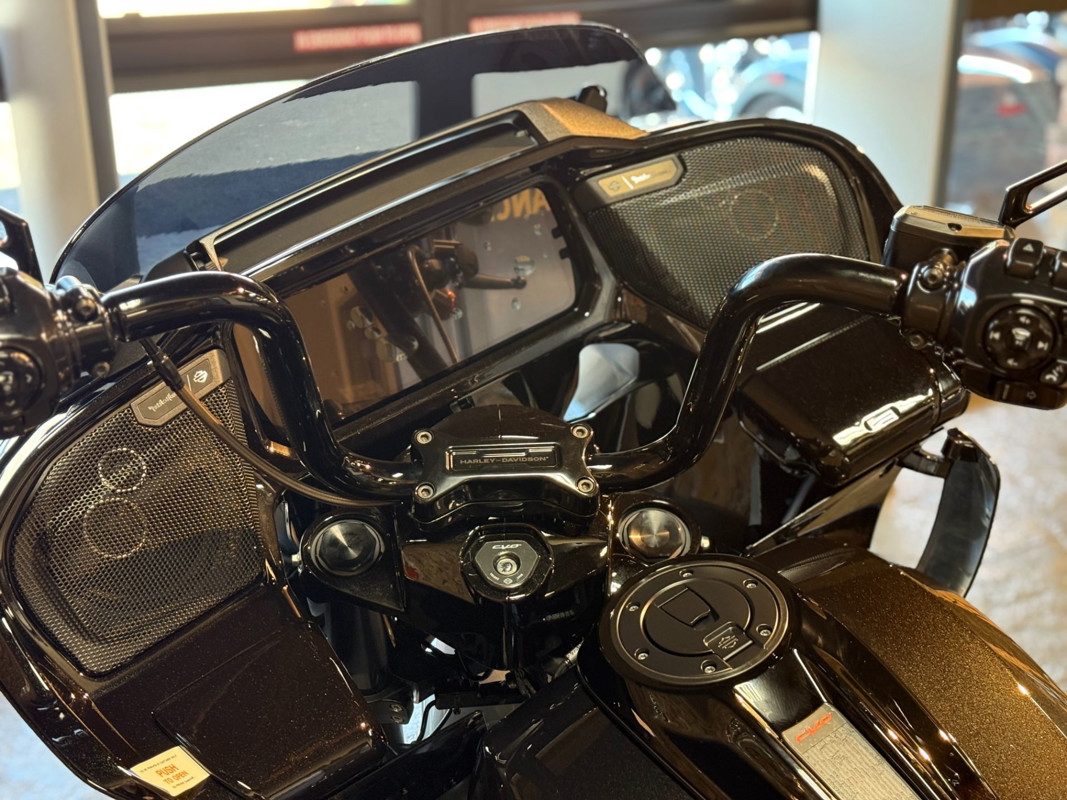 CVO® Road Glide®