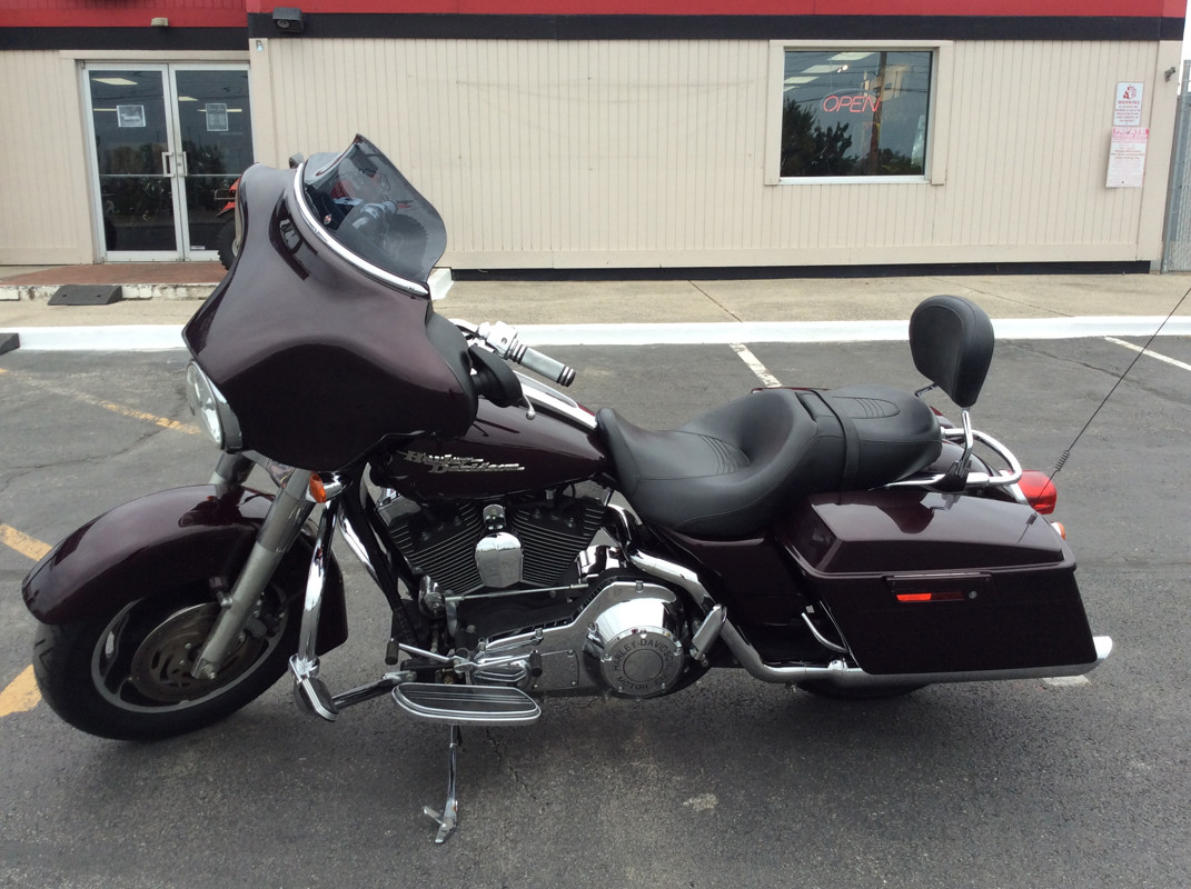 Street Glide®