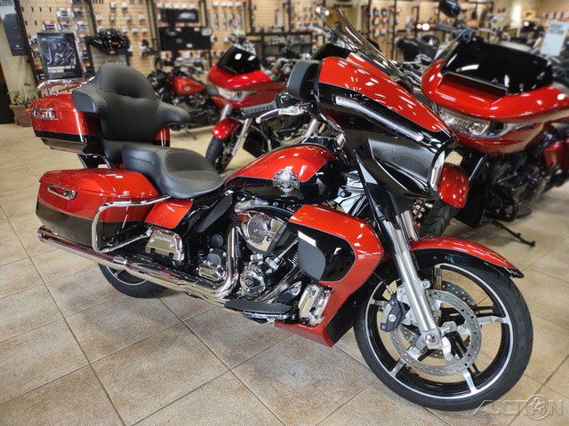 Street Glide® Ultra