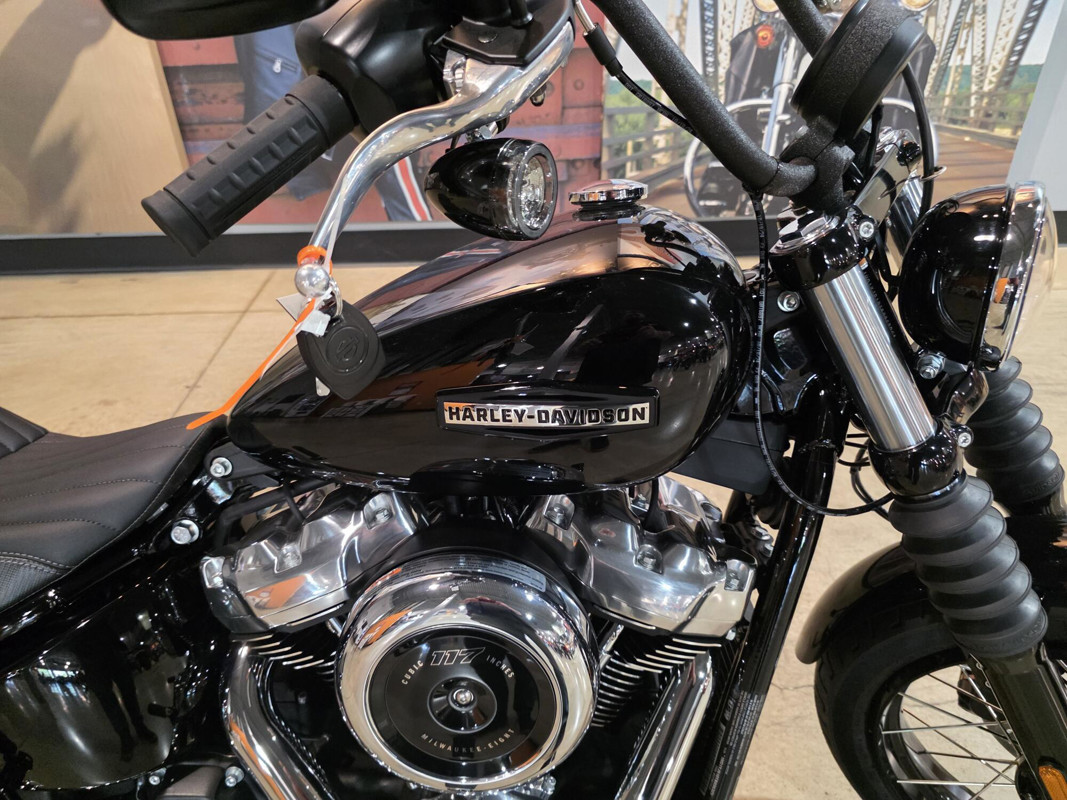 Street Bob®