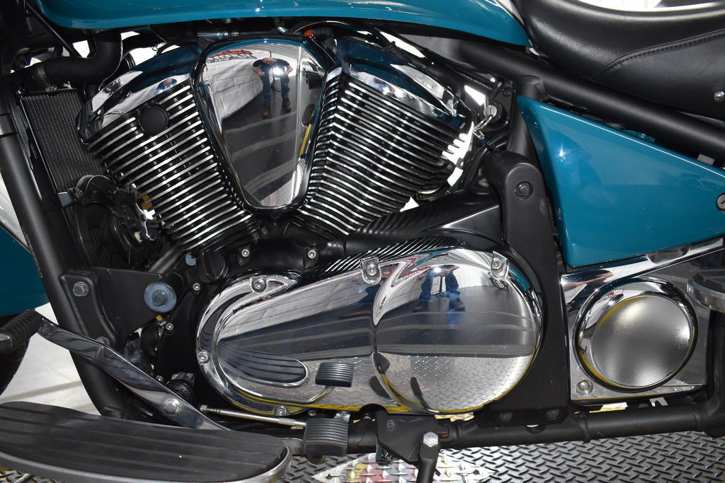 Vulcan 900 Classic LT