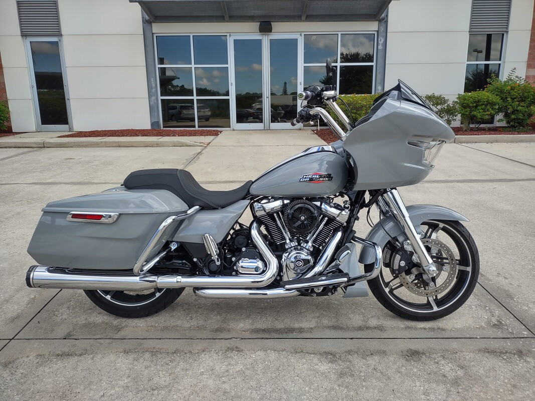 Road Glide®