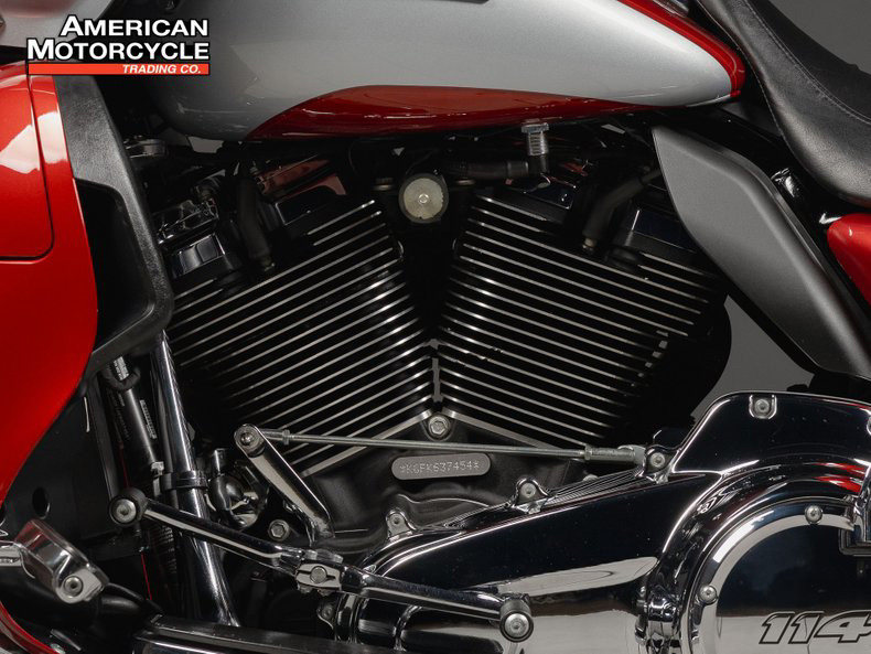 Road Glide® Ultra