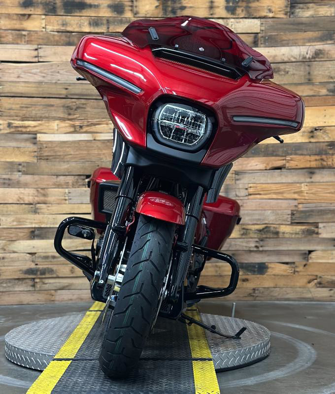 Street Glide®