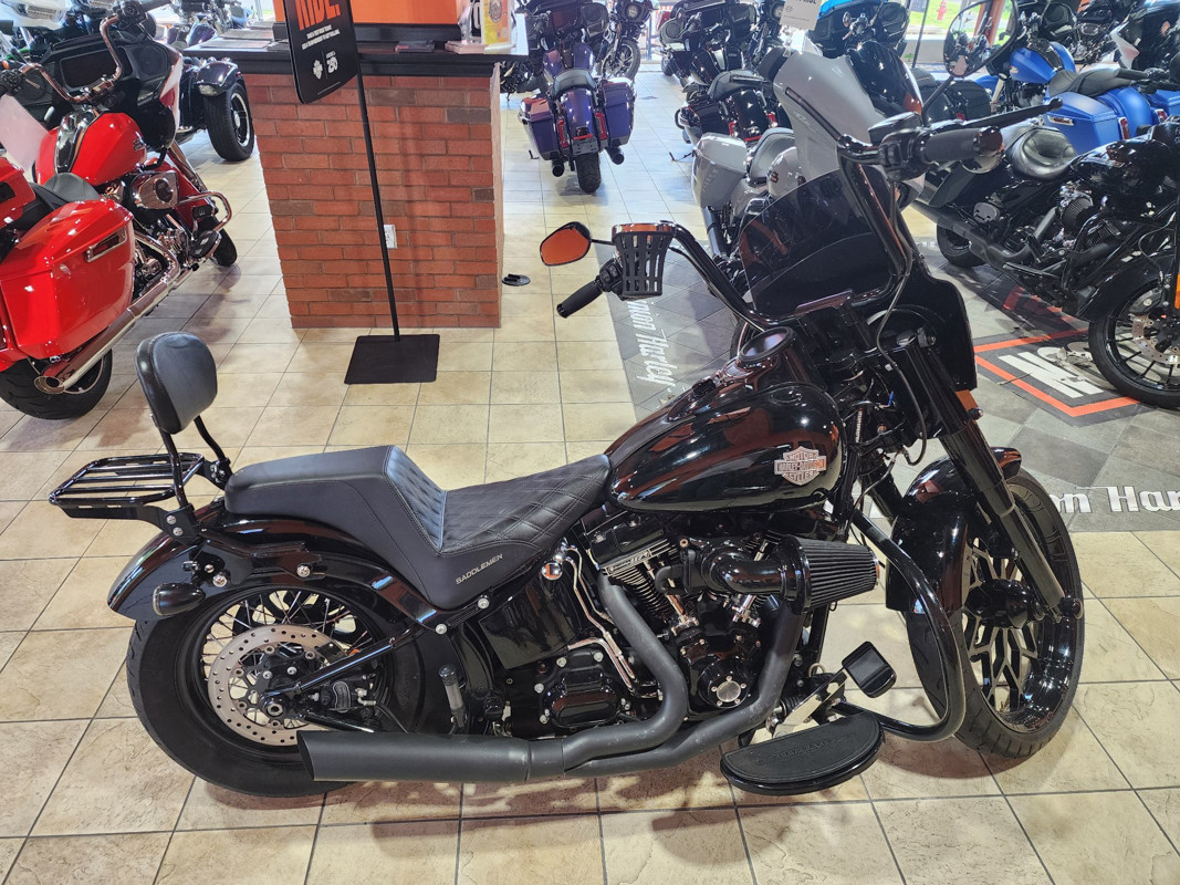 Softail® Slim® S