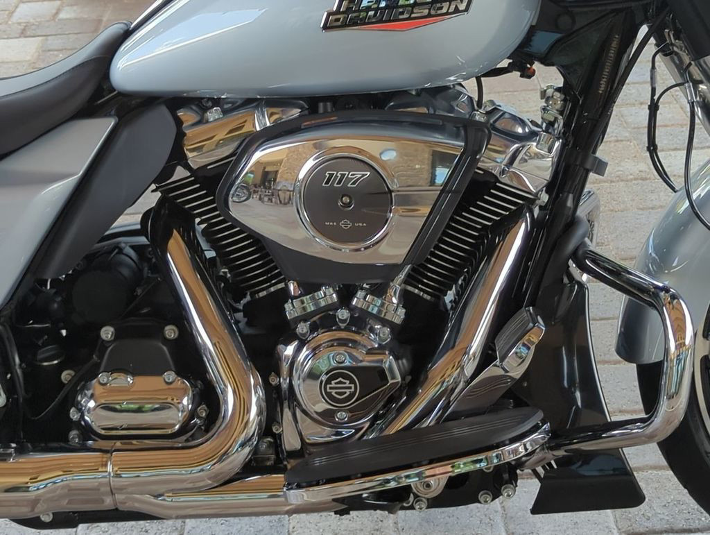 Street Glide®