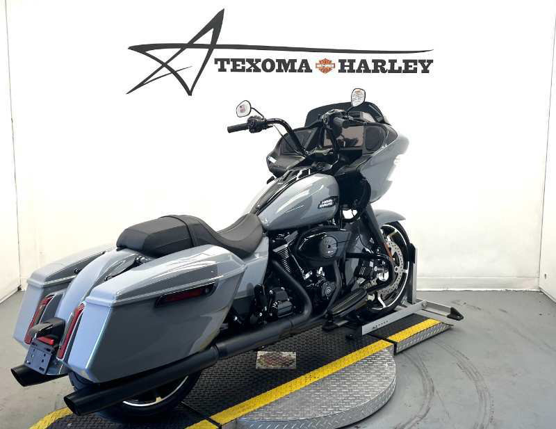 Road Glide®