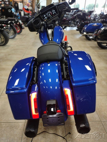 Street Glide®