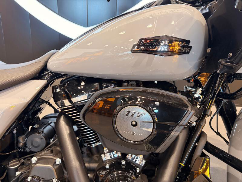 Road Glide®