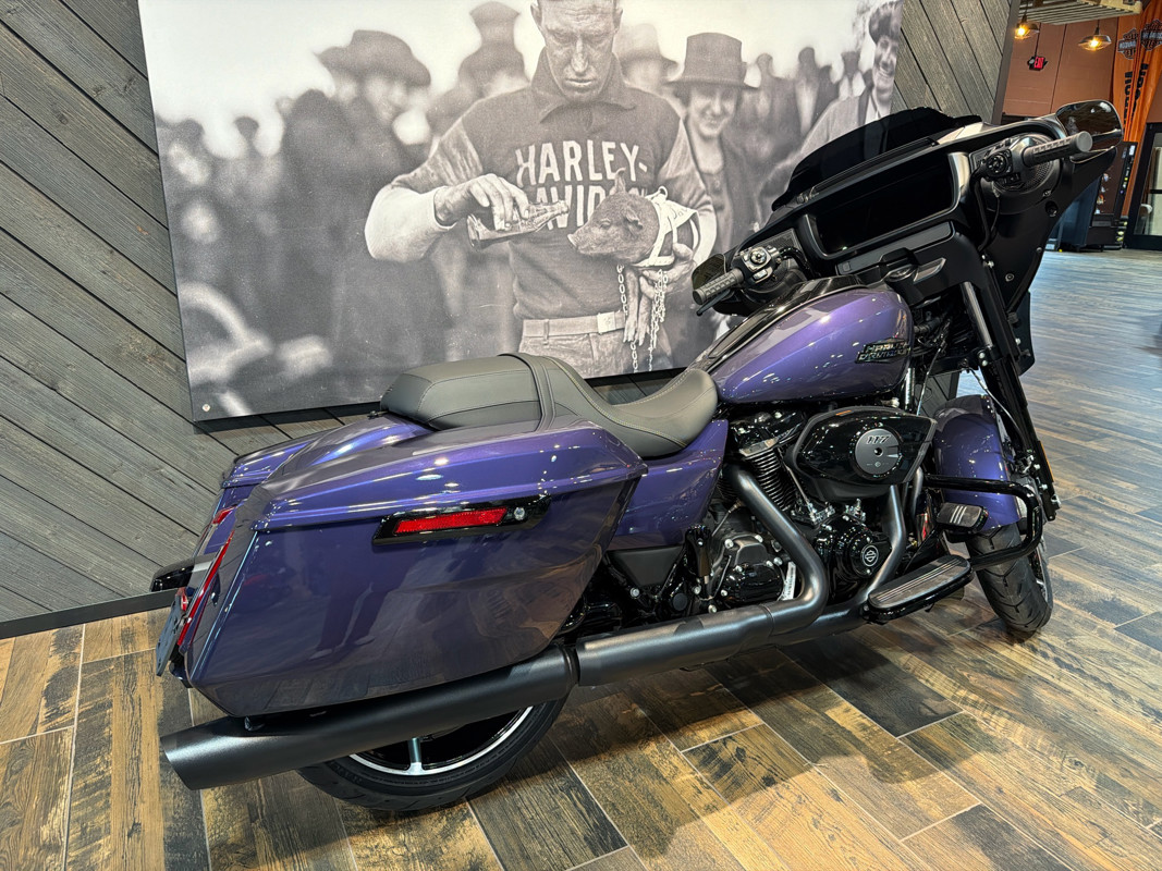 Street Glide®
