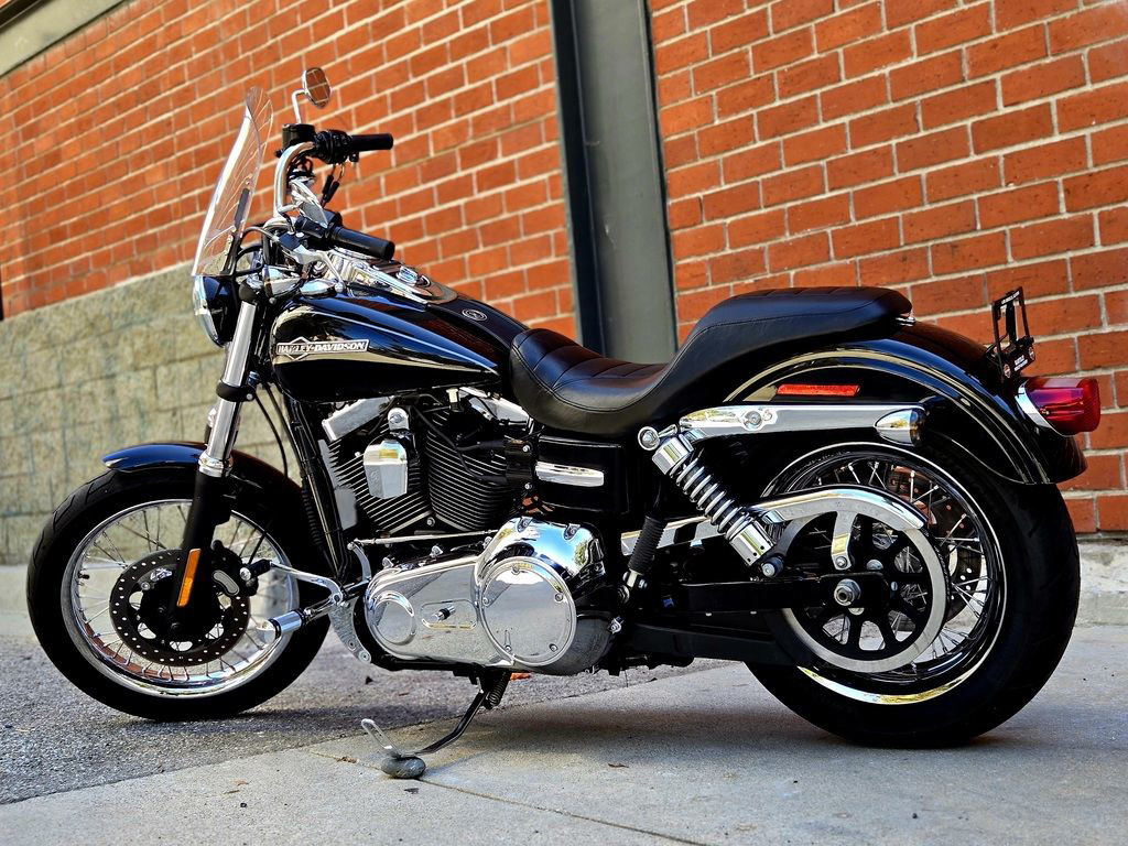 Dyna® Super Glide Custom