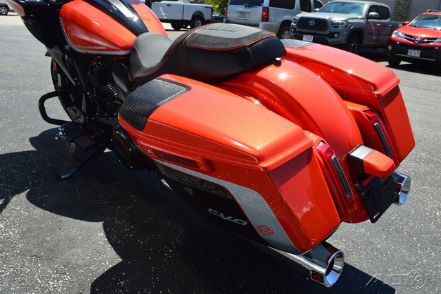CVO® Road Glide®