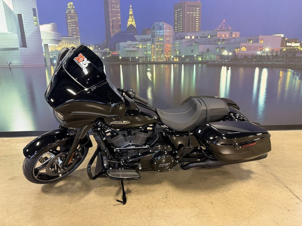 Street Glide®