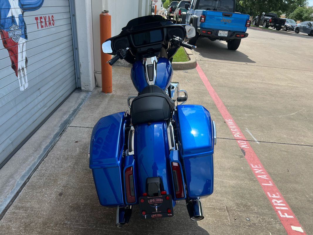Street Glide®