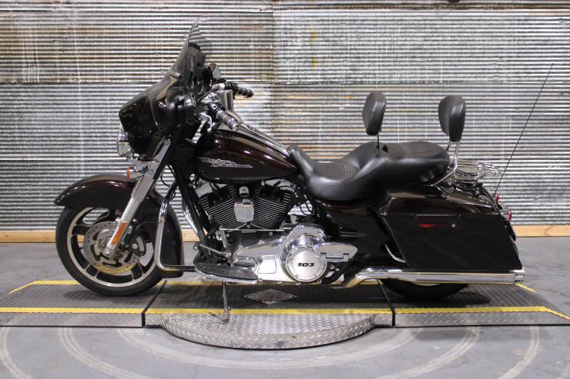 Street Glide®
