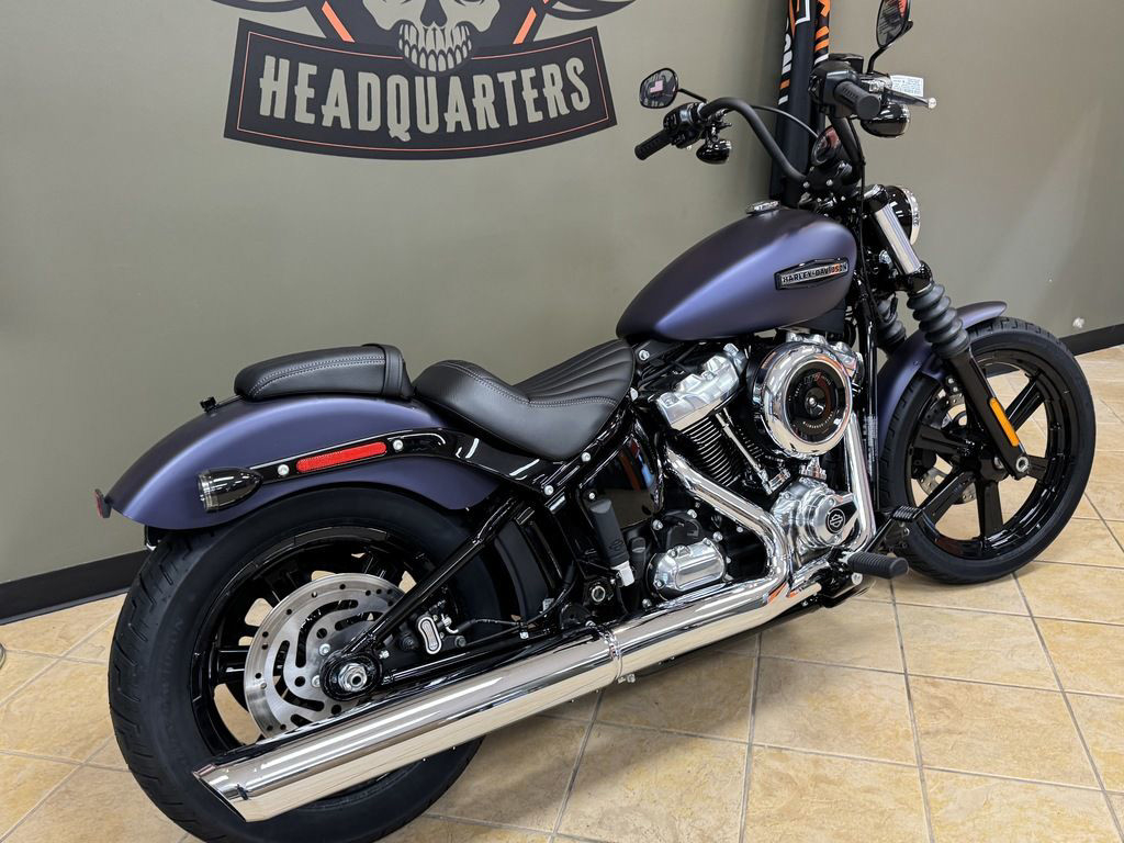 Street Bob®