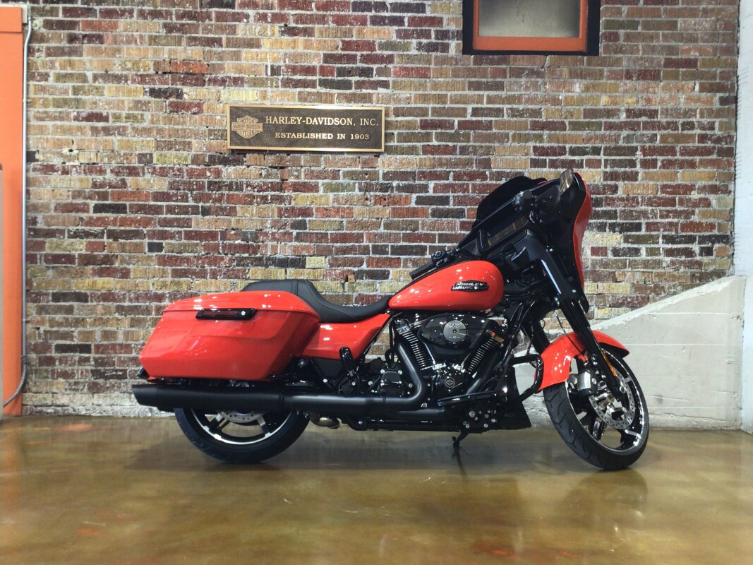 Street Glide®