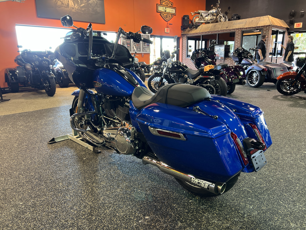 Road Glide®