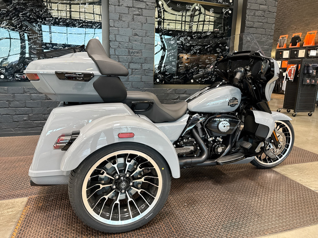 Street Glide® 3 Limited
