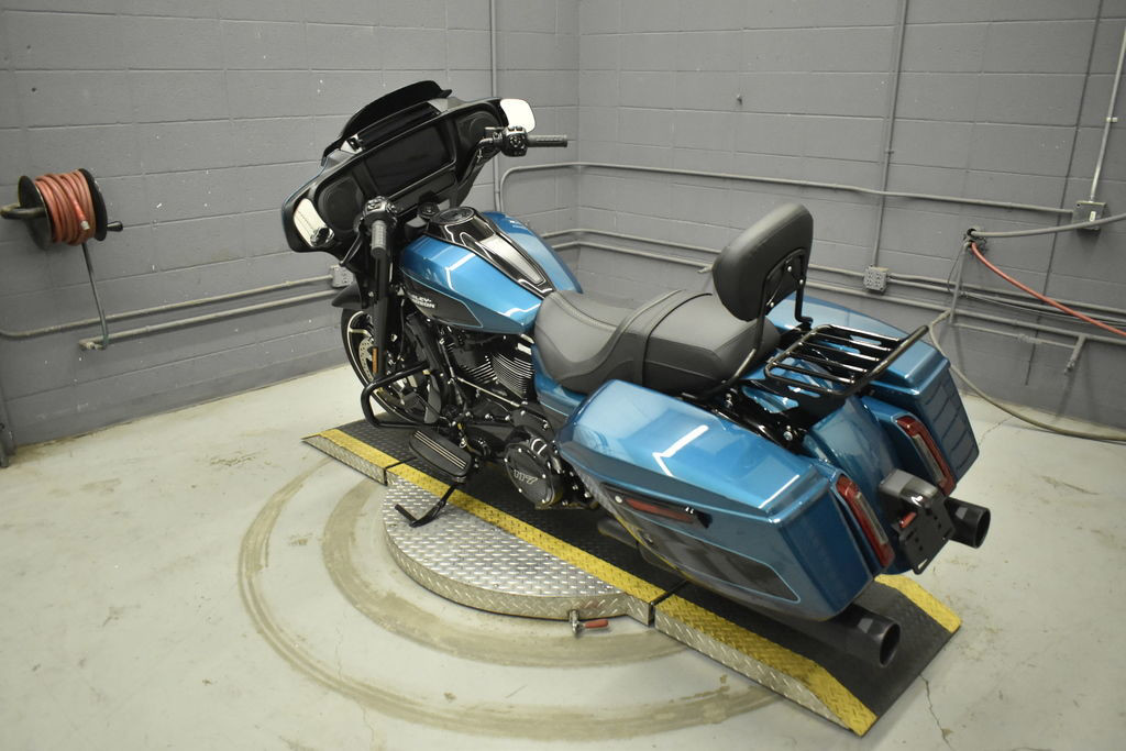 Street Glide®