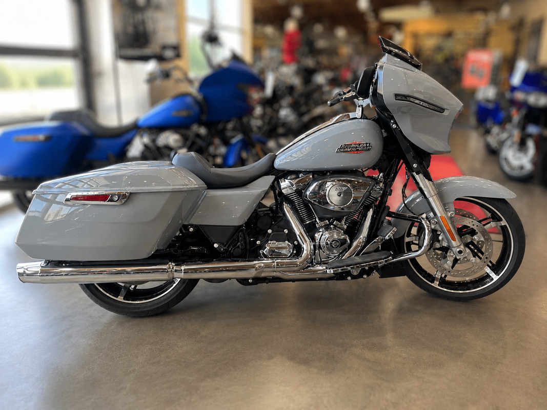 Street Glide®