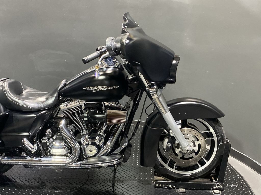 Street Glide®